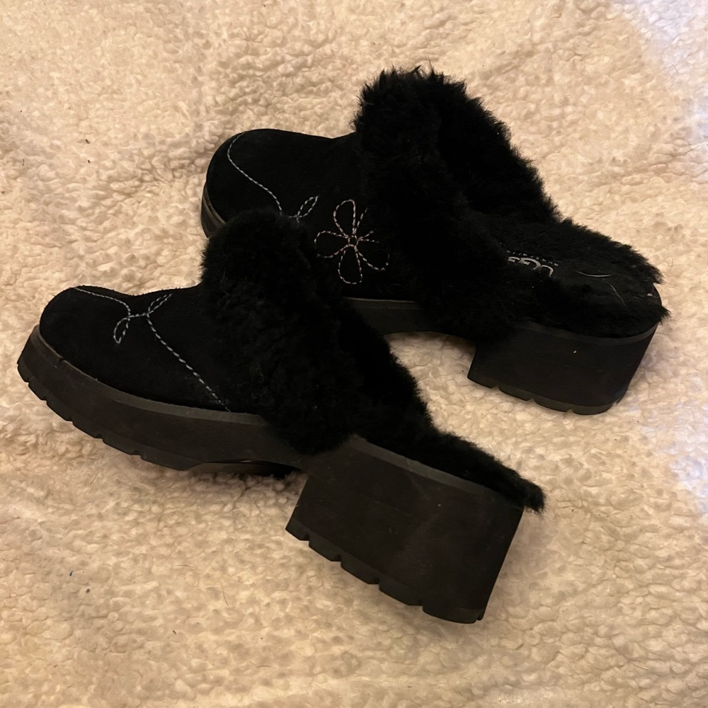 UGG Women's Black Suede Mules with Floral Stitching - Picture 5 of 6